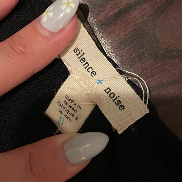 Silence + noise long sleeve v neck dress - Picture 4 of 5